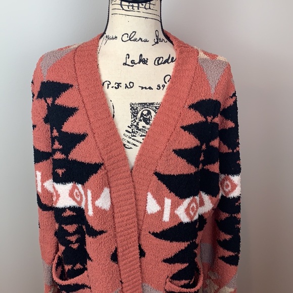 Boho Aztec Tribal Print Cardigan Color Berry - Picture 6 of 7